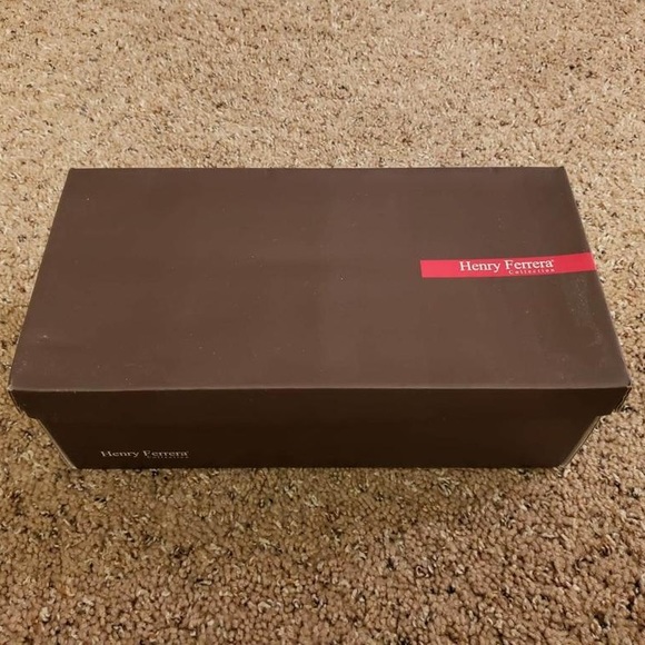 Aren’t my size. - Picture 4 of 7